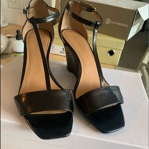 Calvin Klein size 9 heels.  T-strap.  EUC.